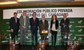 Los participantes en el Foro, minutos antes de coemenzar.